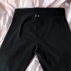 cute UA leggings, lightly used